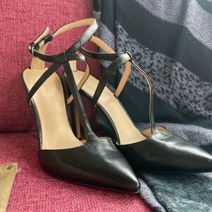 Nine West Black T-Strap Heels